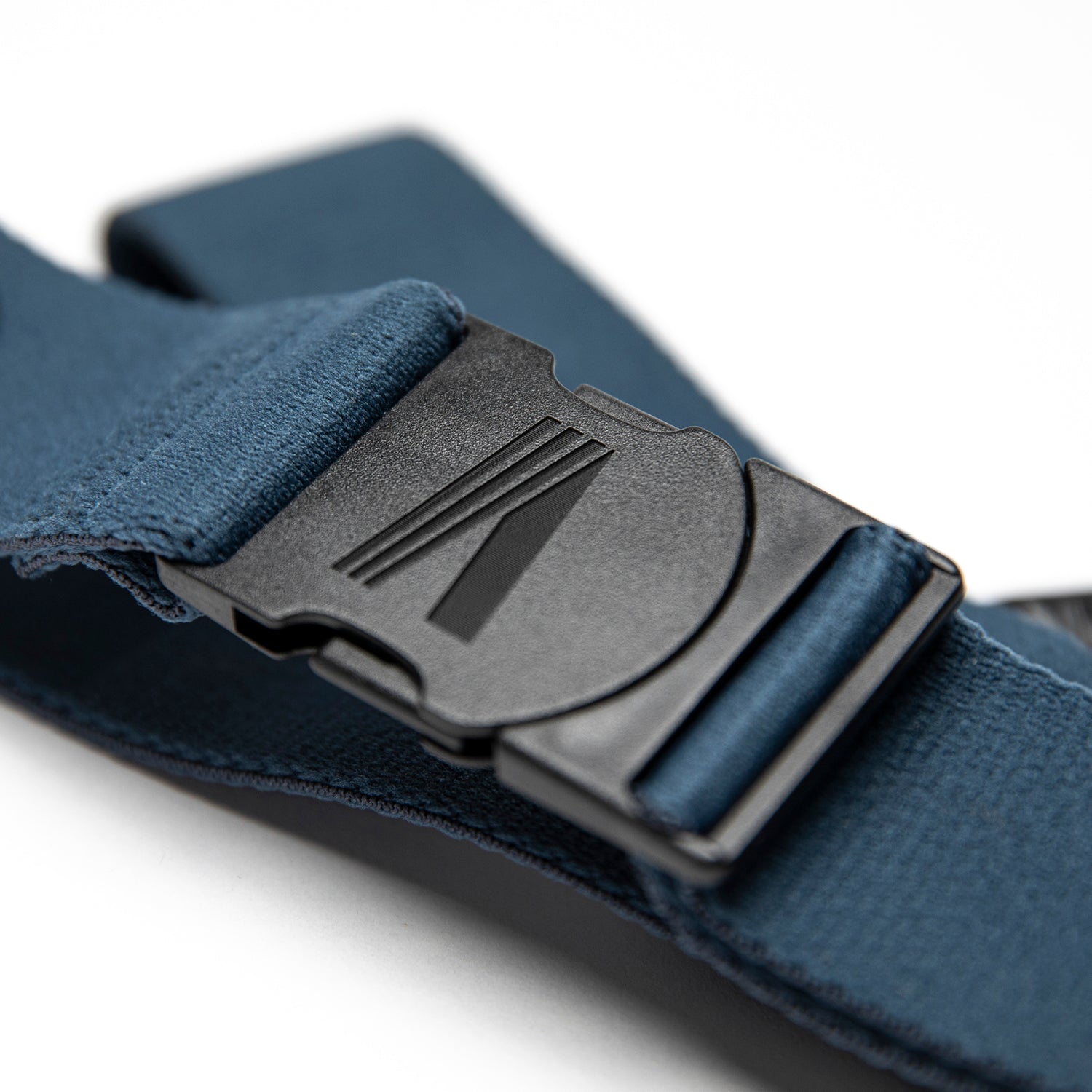 snap in place performance wear thin blue belt