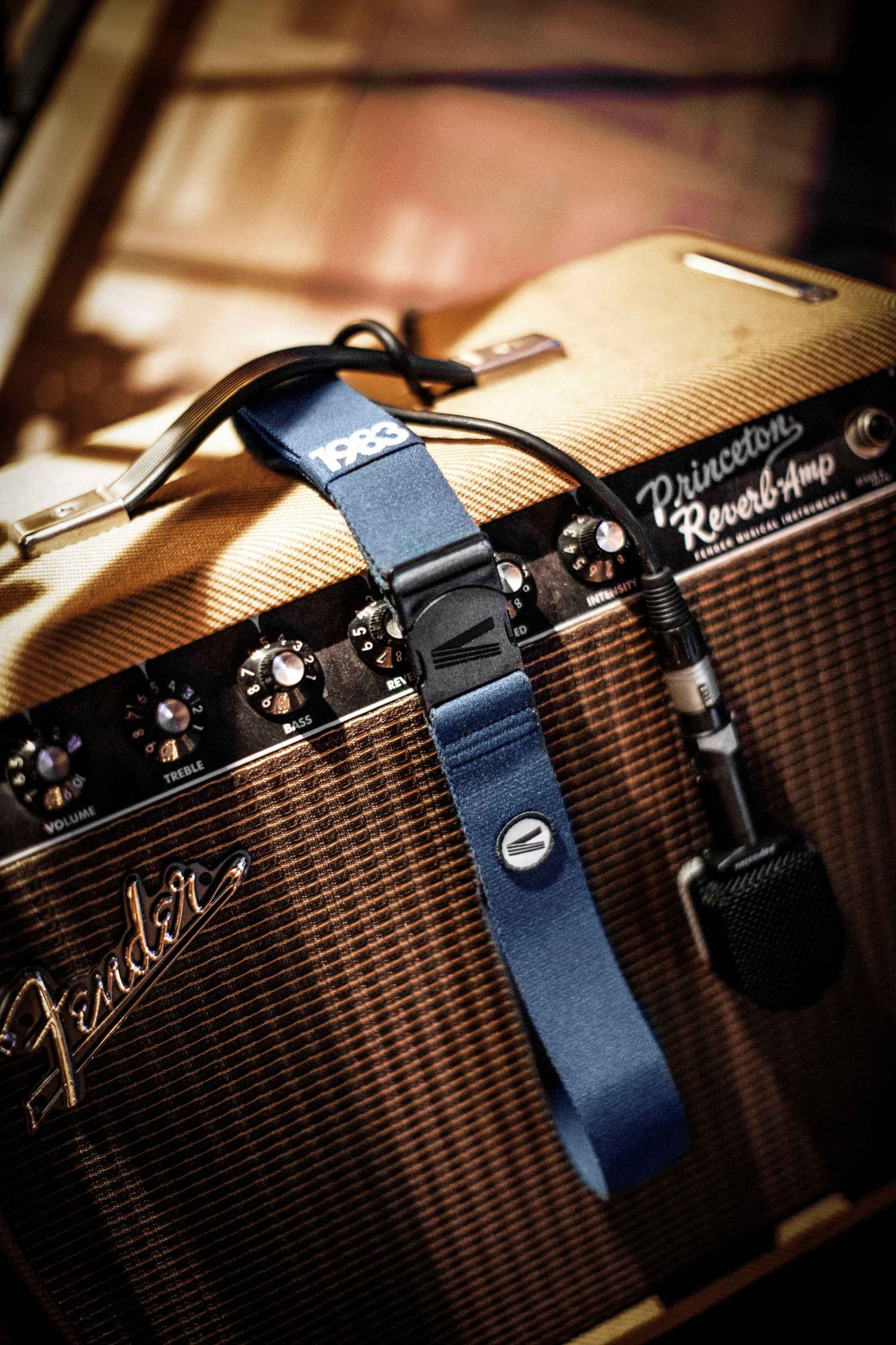 steel blue sherpa light weight flexible belt with snap